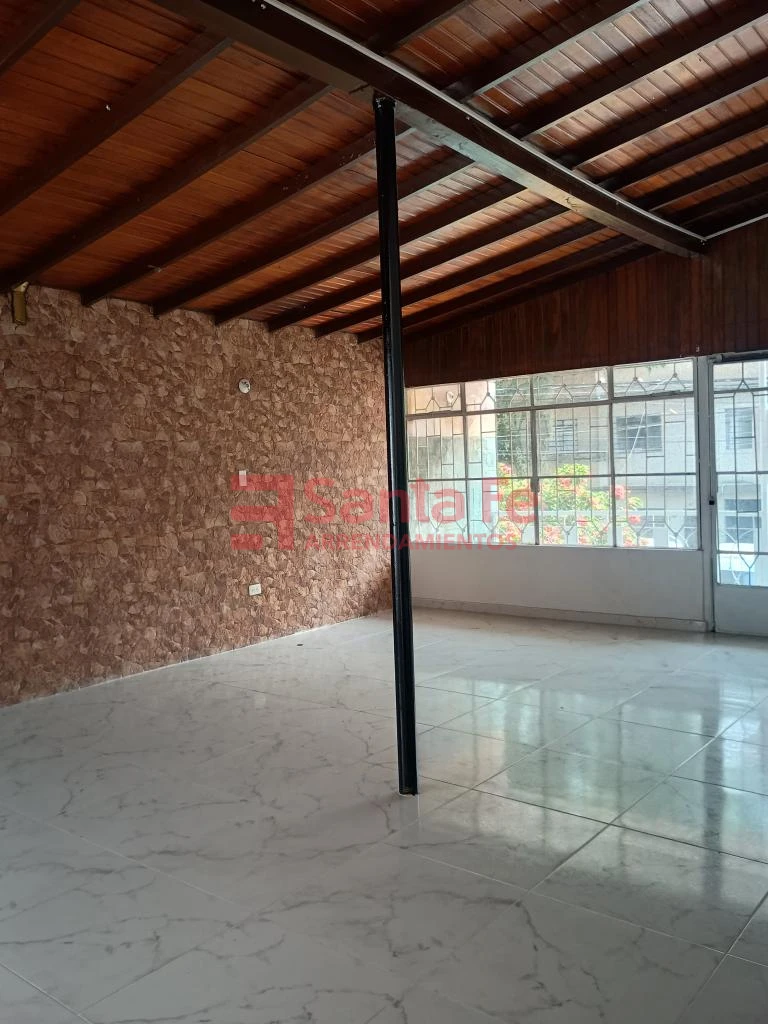 Casa en Cerca exito de Colombia, Medellín
