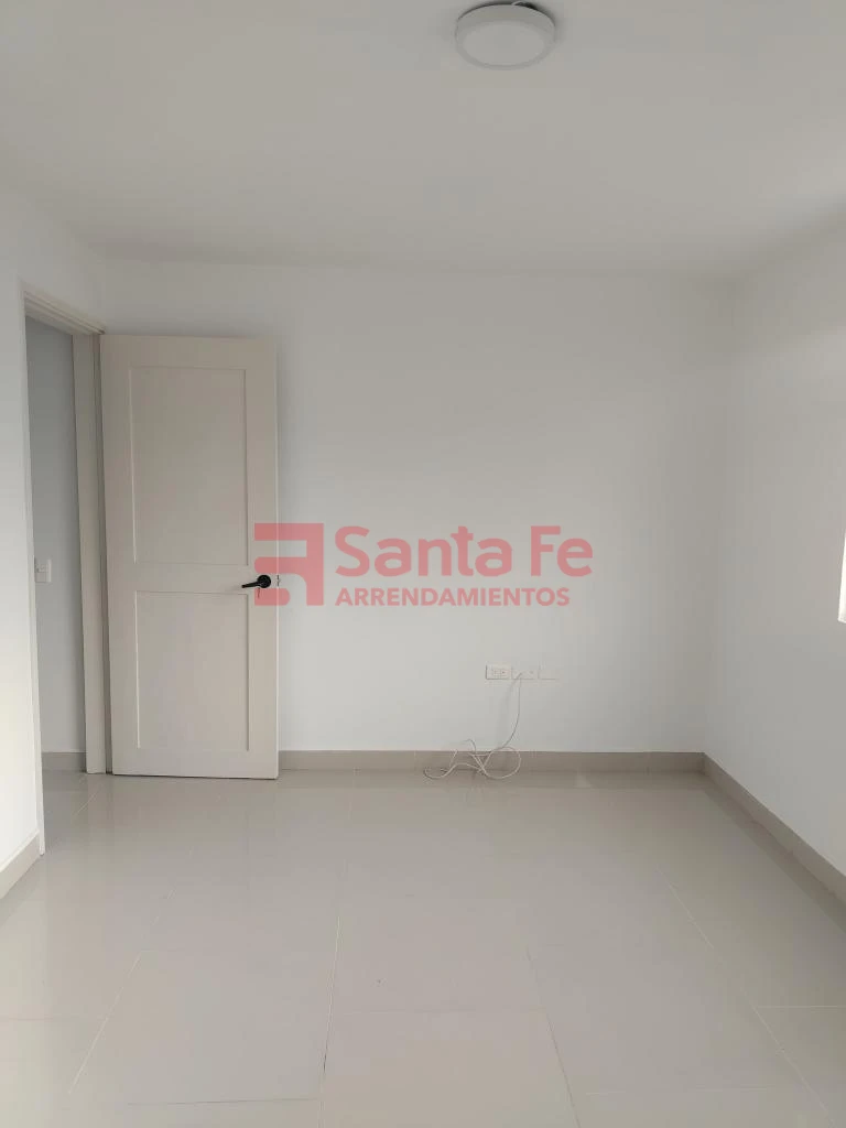Casa Local en Florida Nueva, Medellín — foto 16