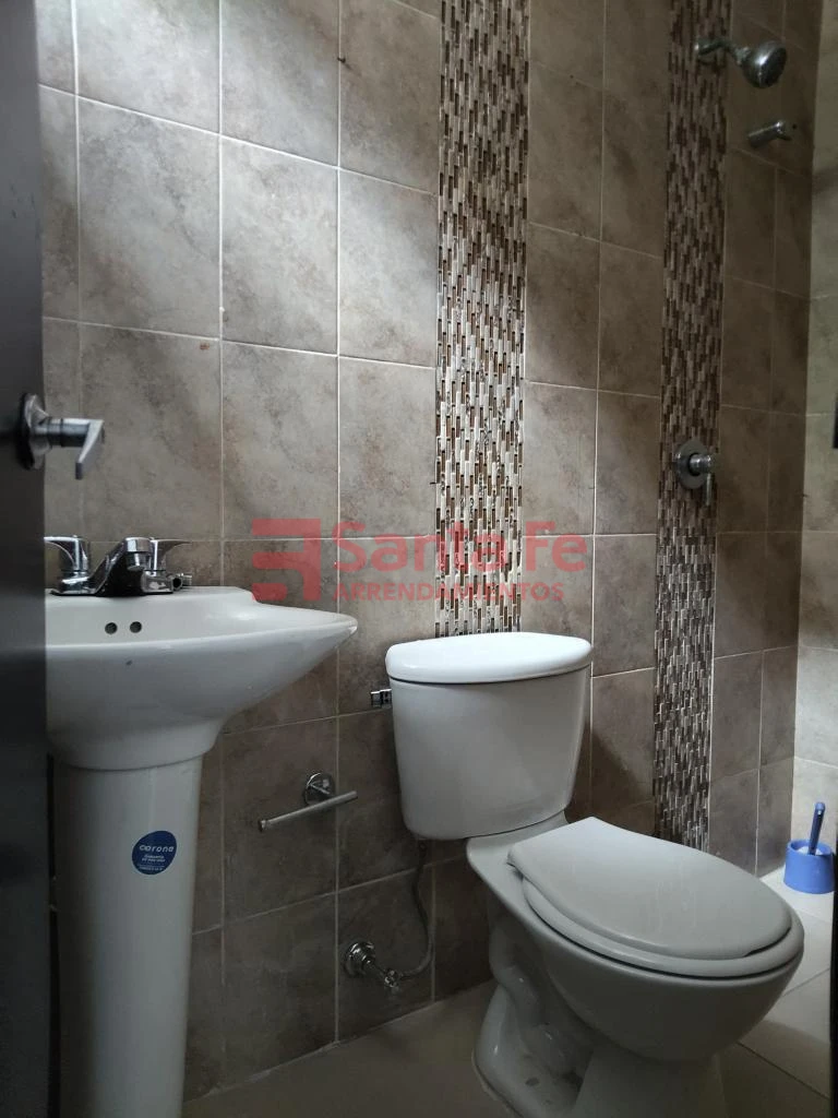Casa Local en Laureles, Medellín — foto 21