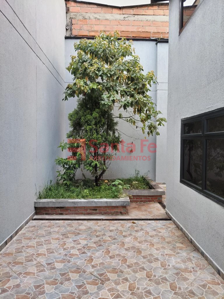 Casa Local en Laureles, Medellín — foto 24