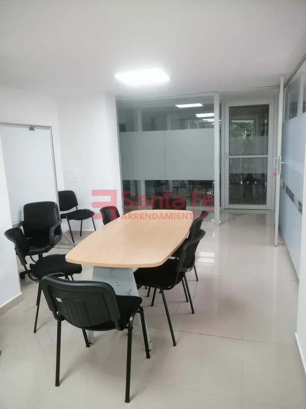 Oficina en Cerca exito de Colombia, Medellín
