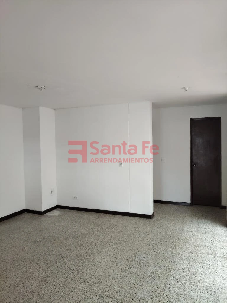 Casa Local en Santa Mónica, Medellín