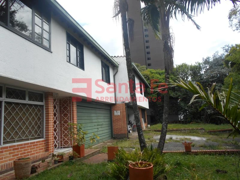 Casa Local en Robledo, Medellín