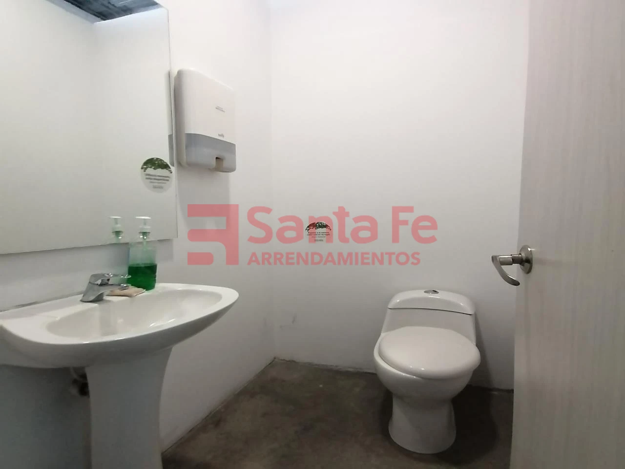 Local en Calasanz, Medellín — foto 10