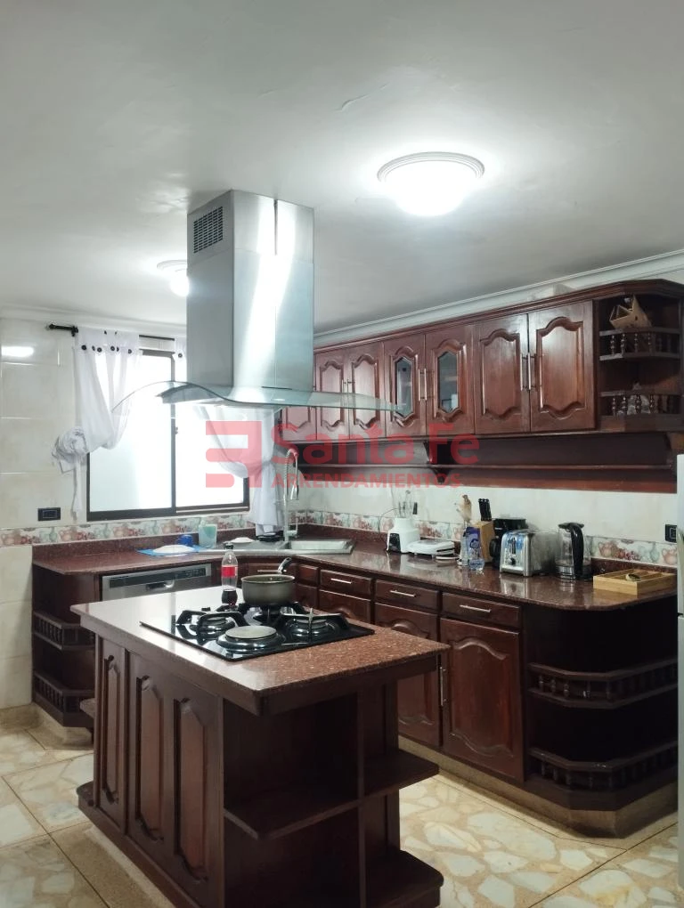 Casa Local en Castellana, Medellín