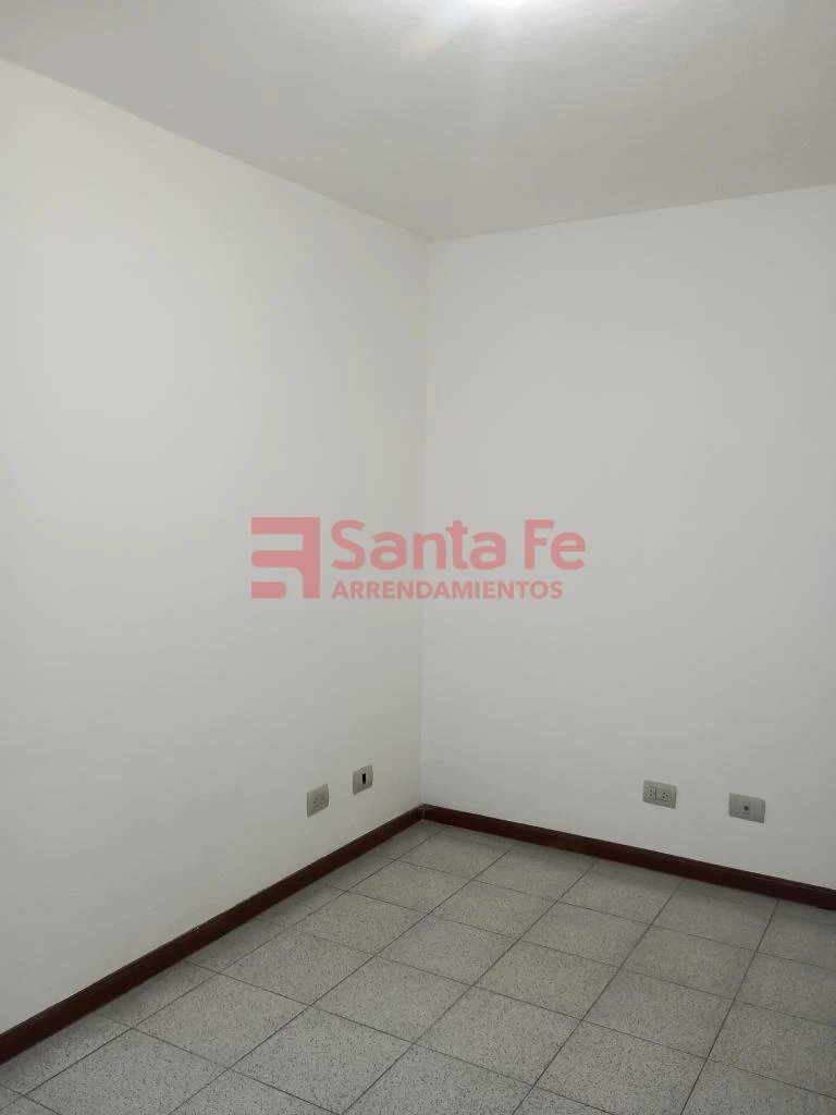Casa Local en Laureles, Medellín — foto 35