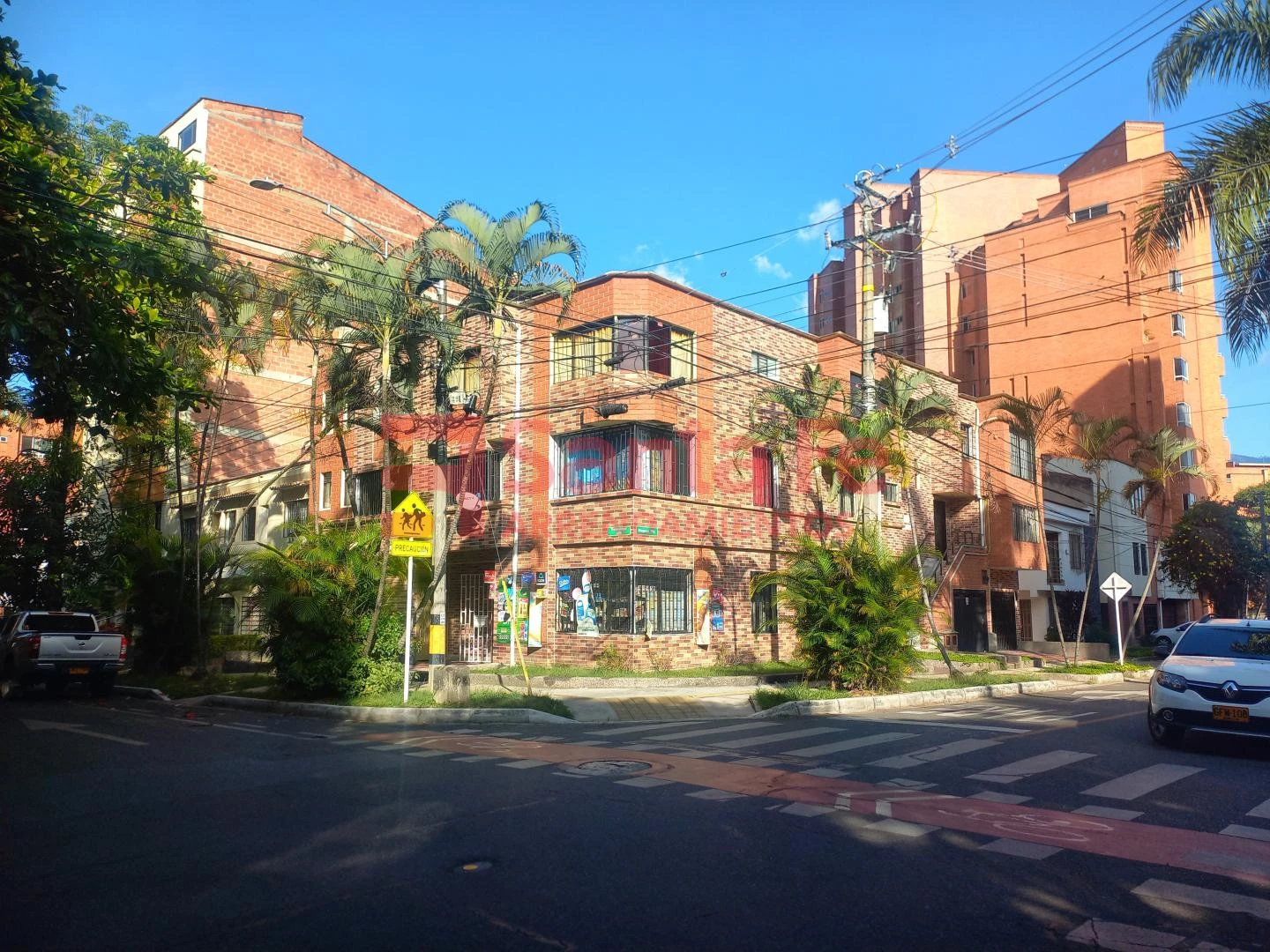 Casa Local en Laureles, Medellín