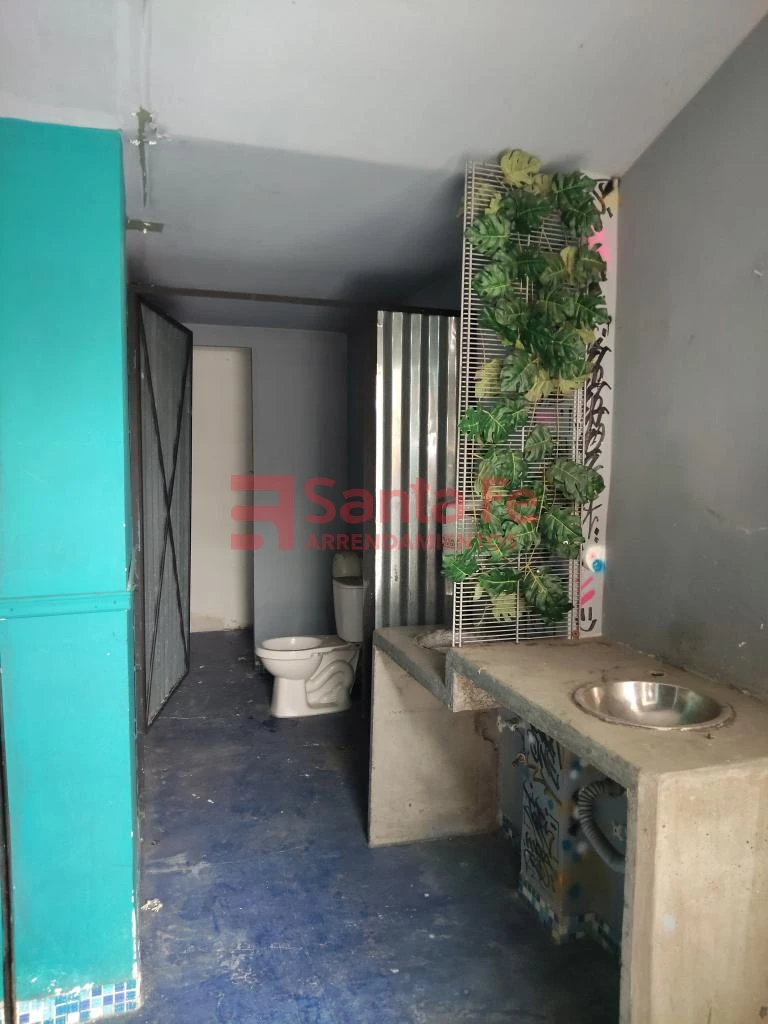 Local en Laureles, Medellín — foto 8