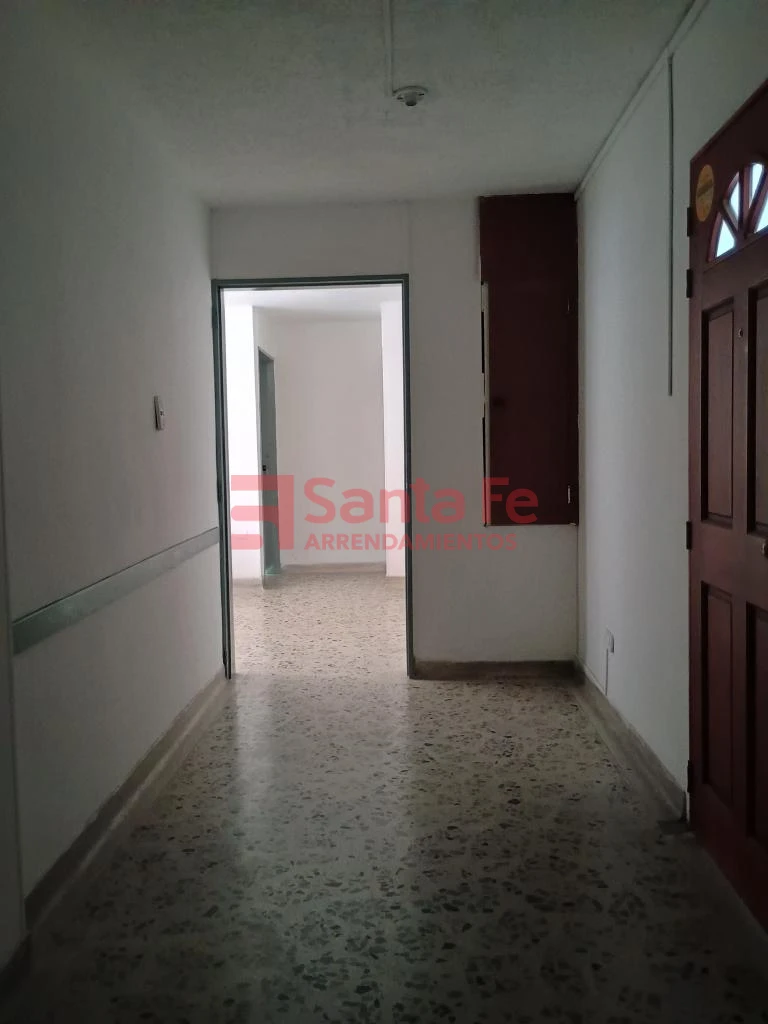 Local en Cerca exito de Colombia, Medellín — foto 18