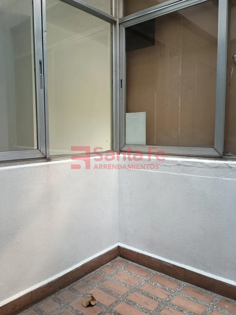 Local en Cerca exito de Colombia, Medellín — foto 10