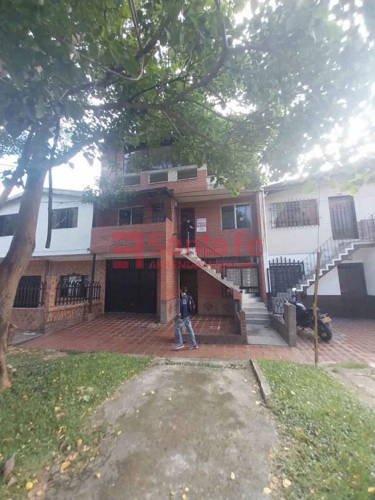 Casa Local en Calasanz, Medellín