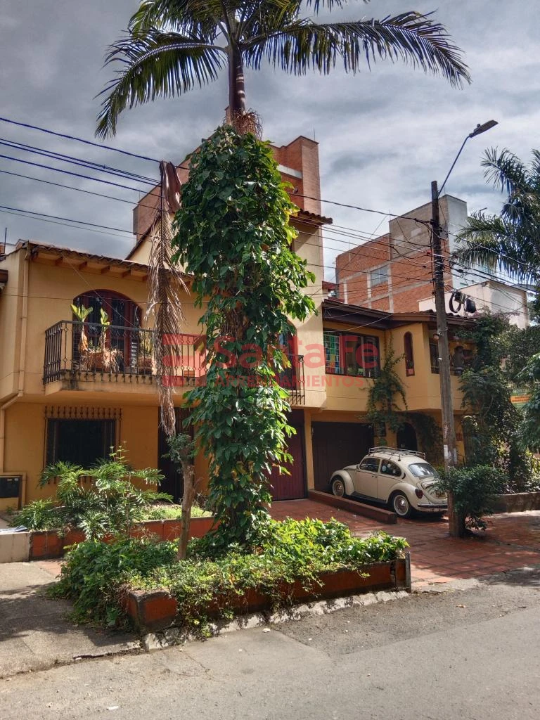 Casa en Cerca exito de Colombia, Medellín