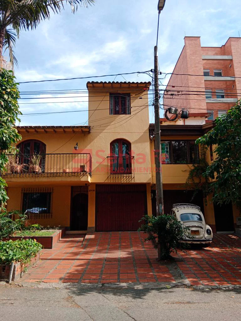 Casa en Cerca exito de Colombia, Medellín