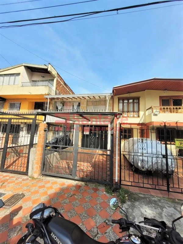 Casa Local en Guayabal, Medellín