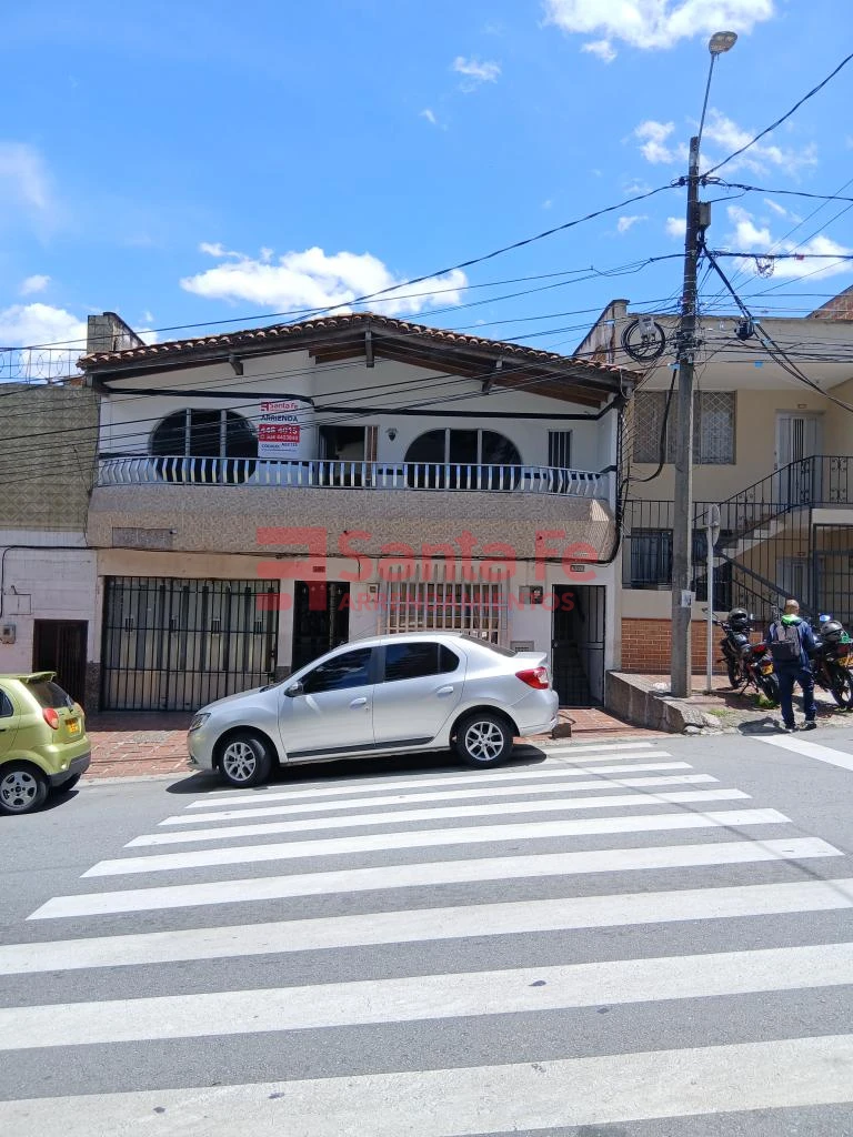 Casa Local en Villa Hermosa, Medellín