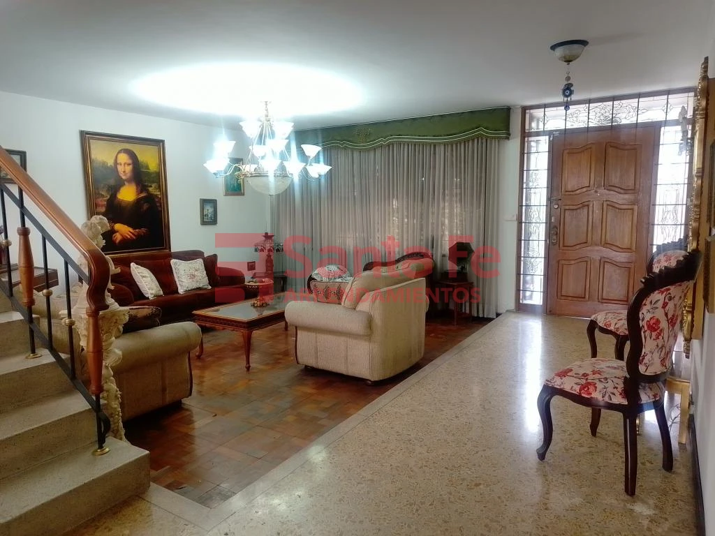Casa Local en Conquistadores, Medellín