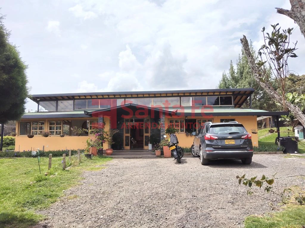 Casa en Santa Elena, Medellín