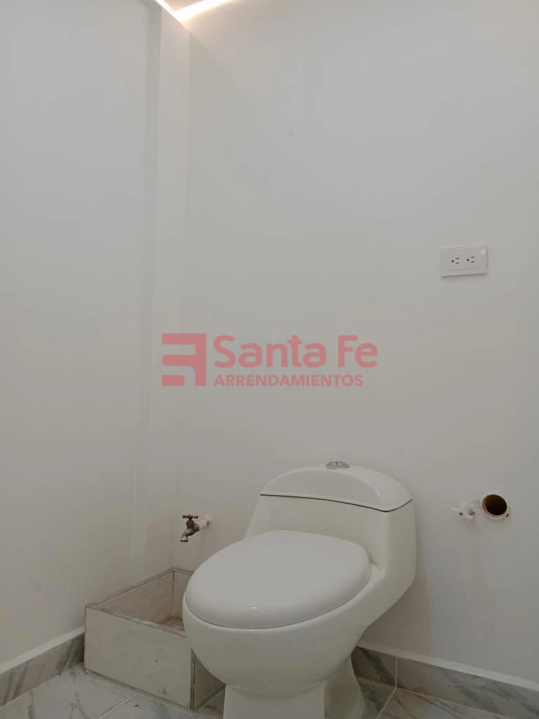 Local en San Javier, Medellín — foto 12