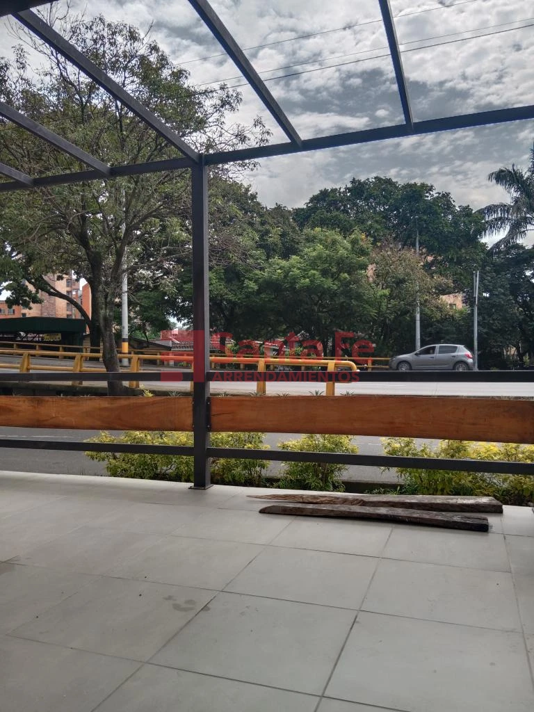 Local en Laureles, Medellín — foto 7