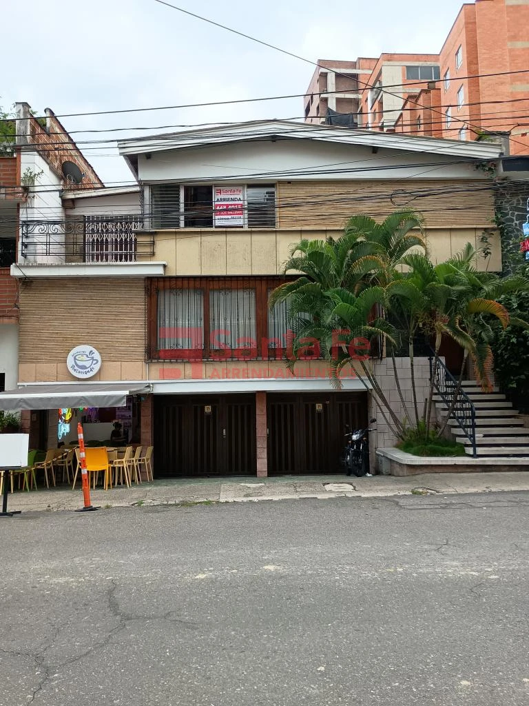 Casa Local en Laureles, Medellín