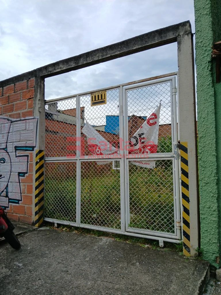 Local en Estadio, Medellín