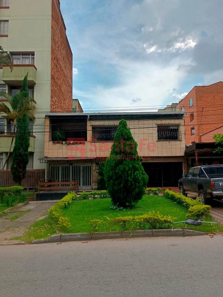 Casa Local en Laureles, Medellín