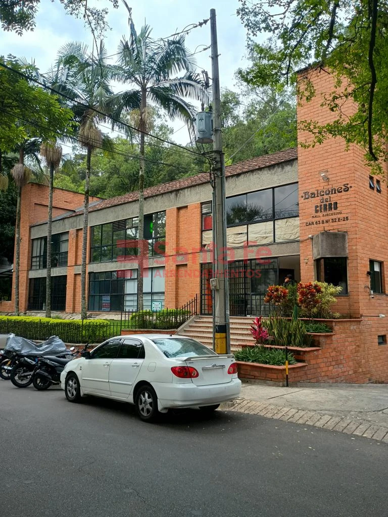 Oficina en Conquistadores, Medellín