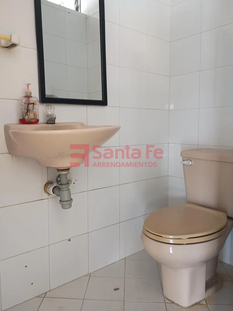Local en Laureles, Medellín — foto 6