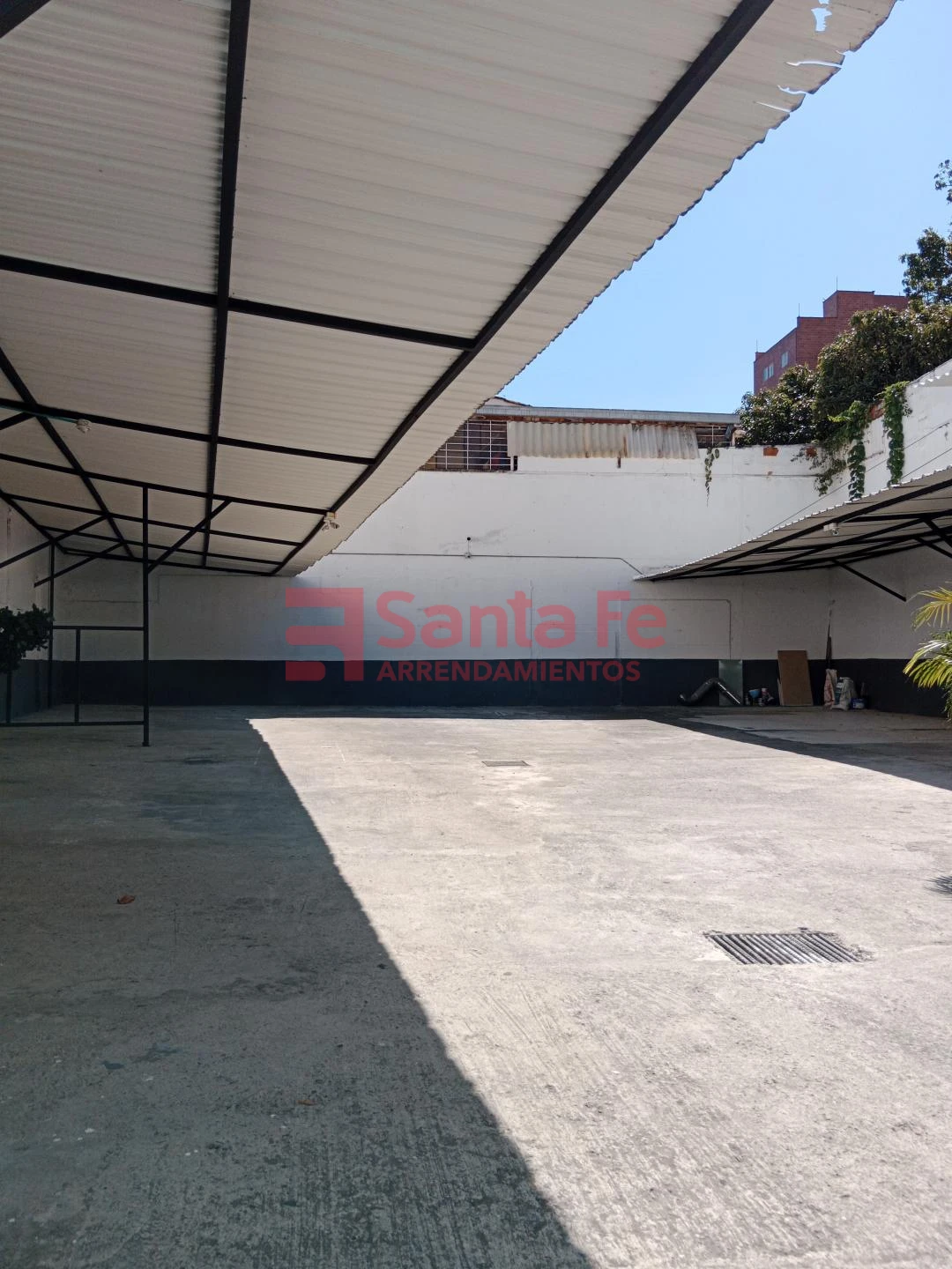 Local en Estadio, Medellín